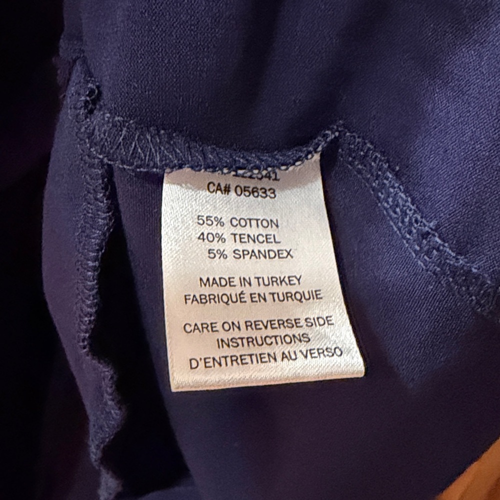 Isle NWT Sleeveless Navy Dress side pockets, stretchy size XS - Picture 6 of 7